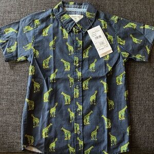 🦒 NWT Sovereign Code Short Sleeve Button Down Giraffe Print Shirt, Boys 7